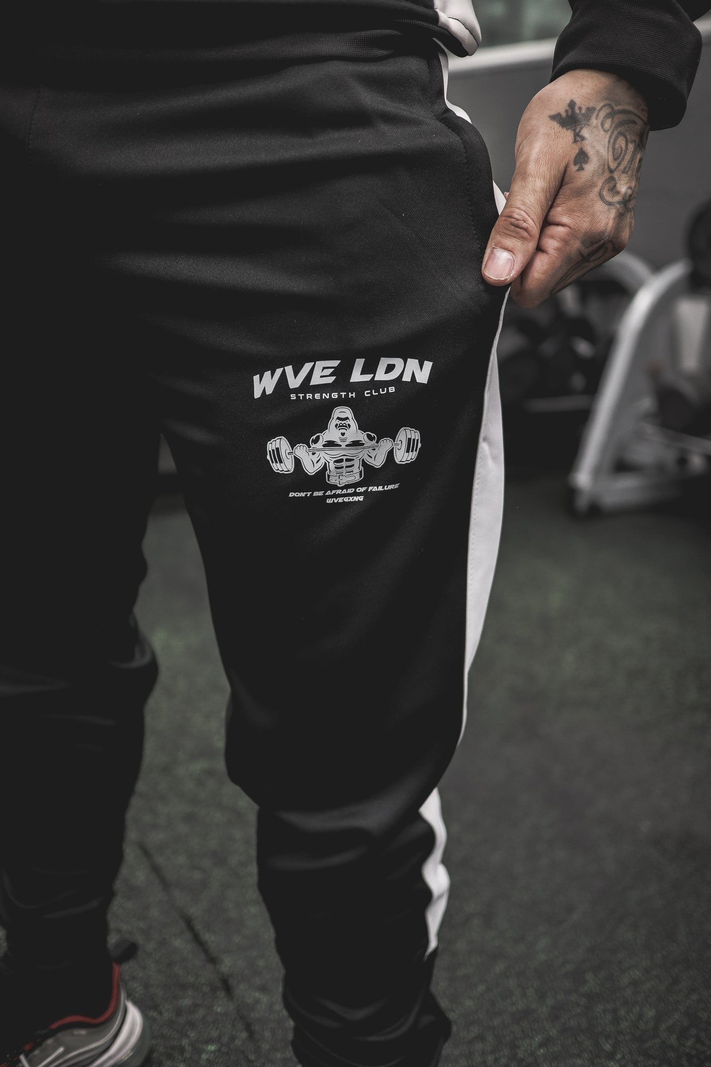 Strength Club Joggers Black/White
